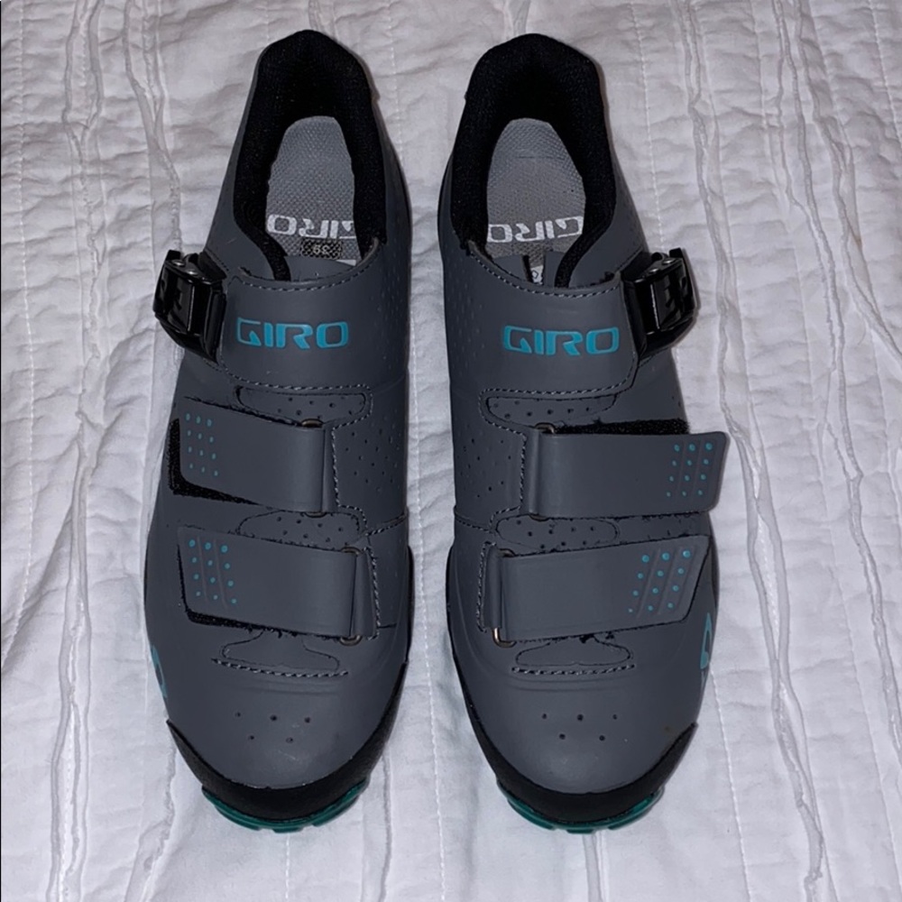 Cycling shoes